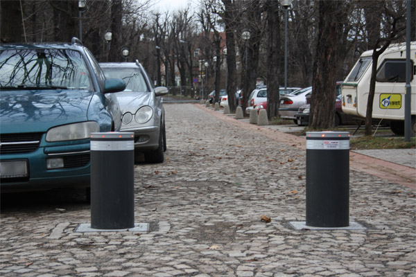 Realizacje Smart Power Szczecin - Bramy i automatyka dla domu i firmy | Słupki parkingowe